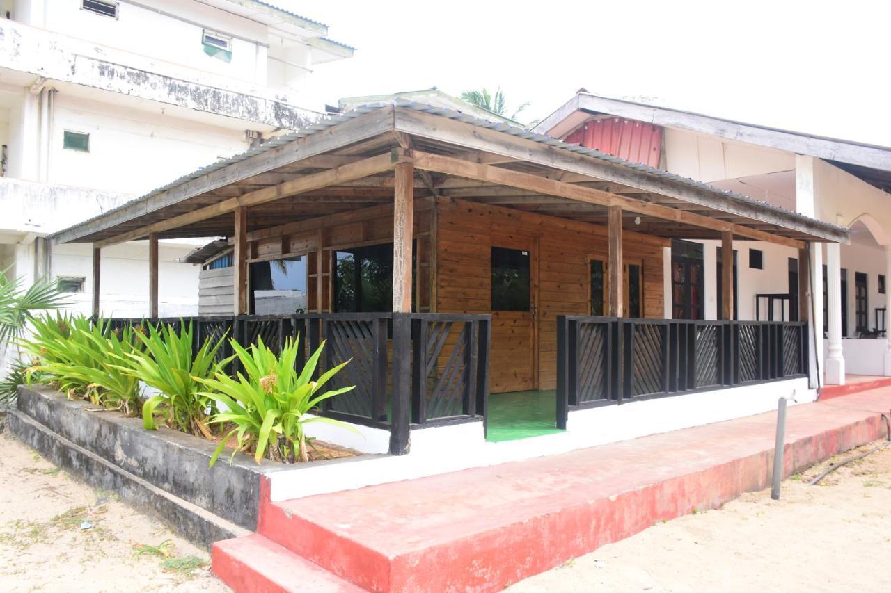 Alfresco Beach Hotel Uppuveli Exterior foto